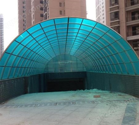 龙鑫专业生产阳光板制作雨棚 智能充电车棚 露台封顶