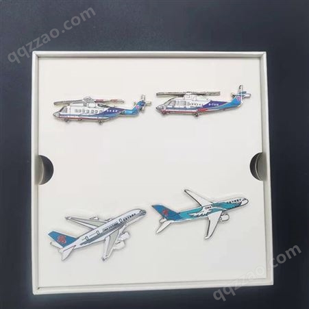 3D立体飞机锌合金胸牌卡通动漫可爱胸针日韩商务礼品套盒